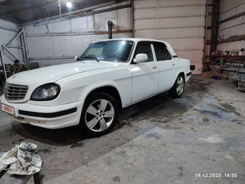 Волга газ 31105