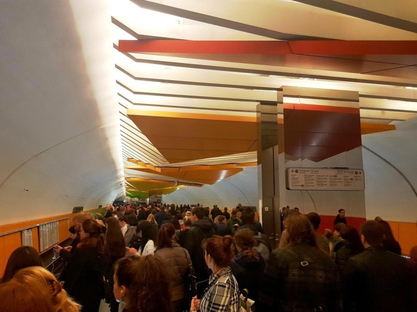 Лермонтовский проспект утром метро