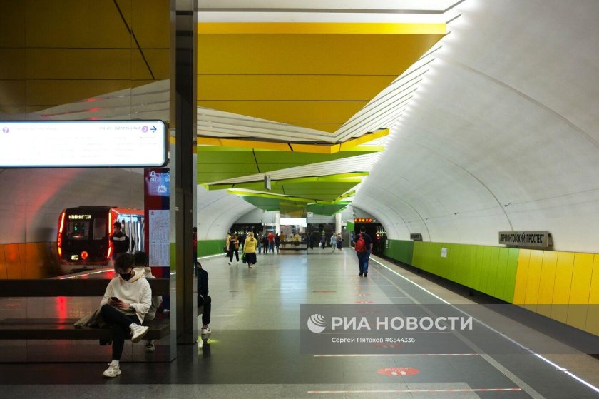 Станция метро Волжская