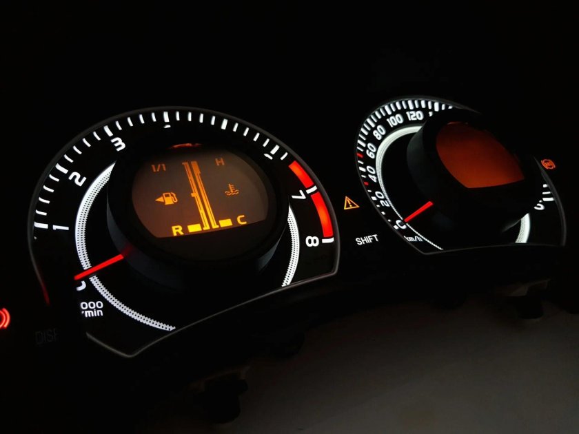 Приборка Тойота Королла 2008