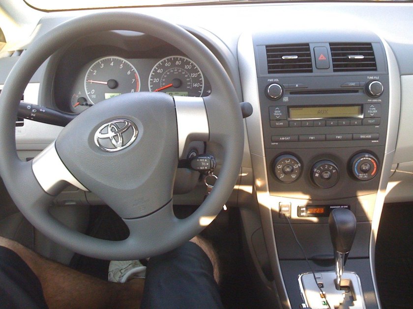 Тойота Королла е150 2008