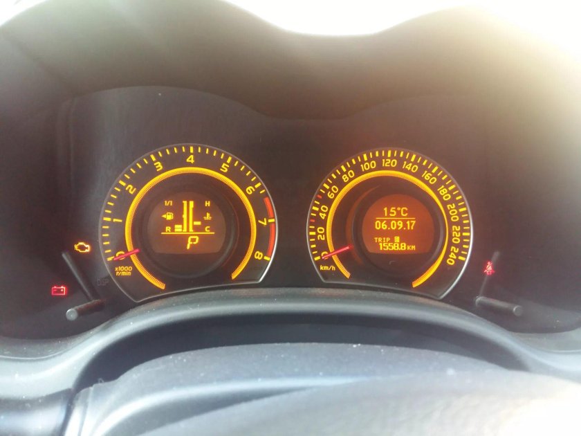 Toyota Corolla 150 панель приборов