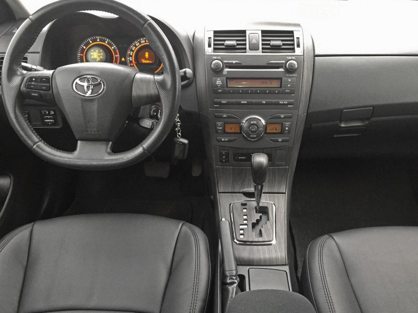 Toyota Corolla 2007 салон