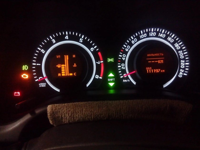 Тойота Королла е150 приборная панель