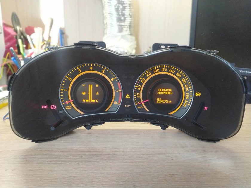 Toyota Corolla 150 панель приборов