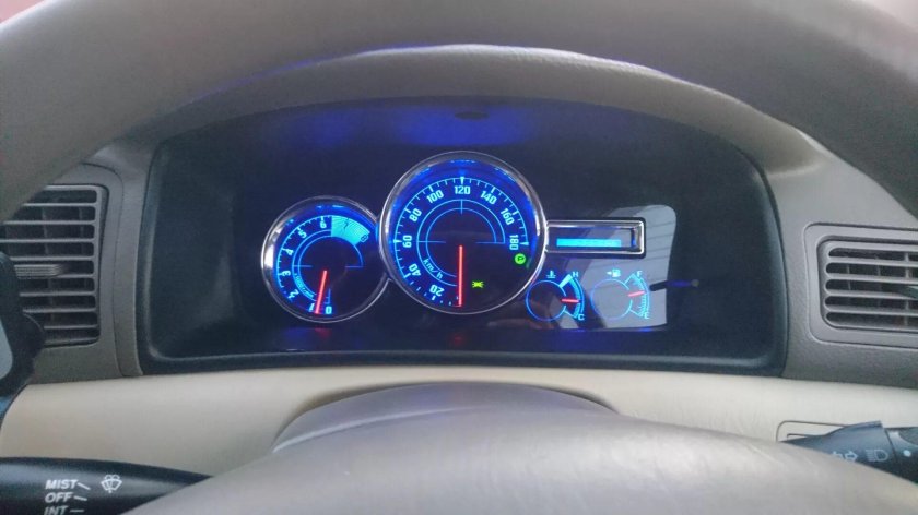 Toyota Corolla e120 панель приборов