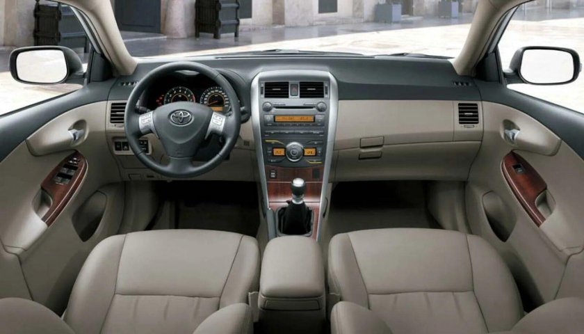 Тойота Королла 2012 салон