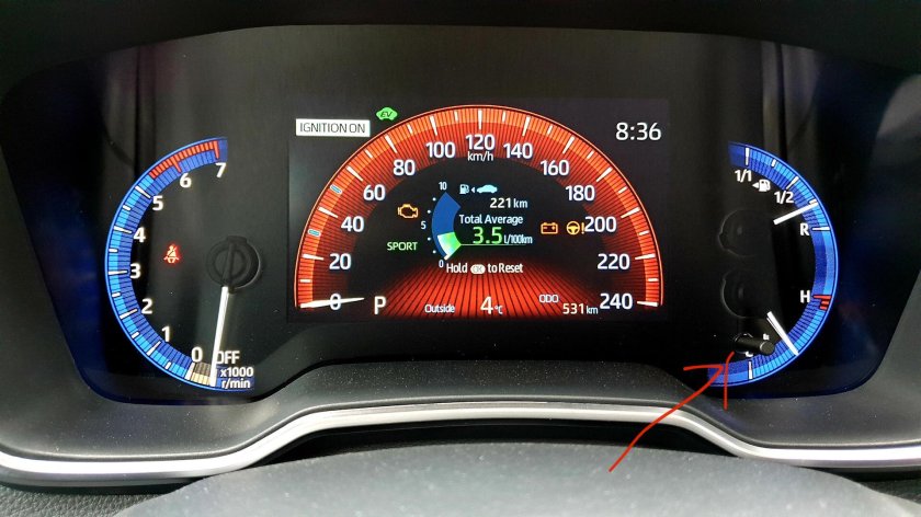 Приборная панель Тойота Королла