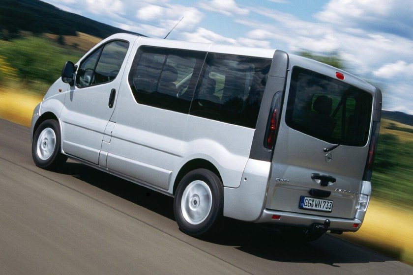 Микроавтобус Opel Vivaro