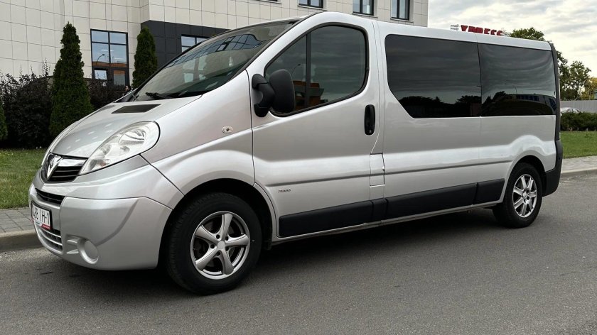Машина Vivaro