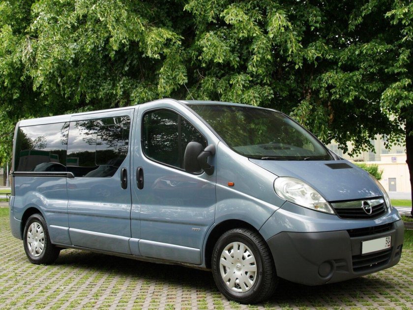 Опель Виваро пассажирский