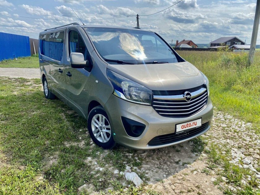 Опель Виваро