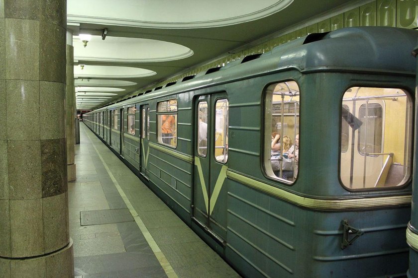 Номерной 81-717 на станции Ясенево