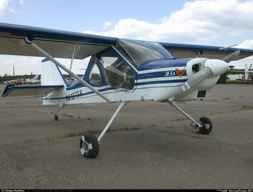 4х местный самолет