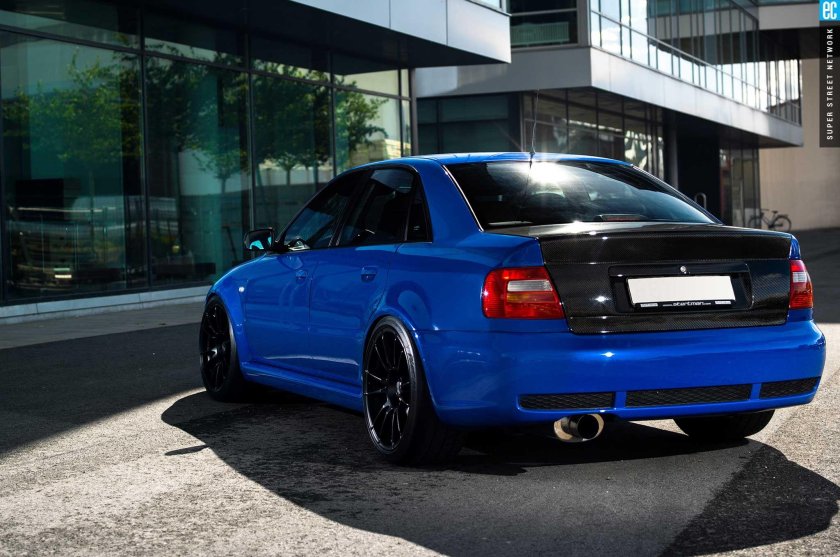 Audi rs4 b5
