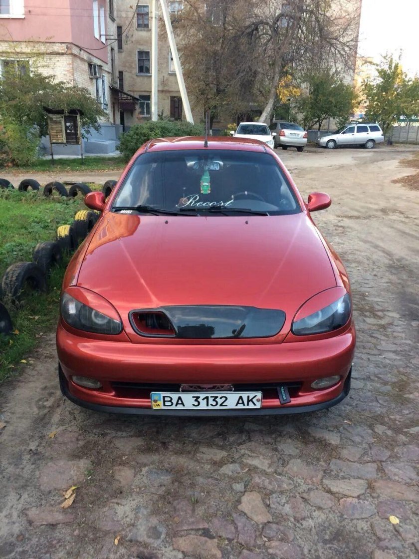 Шевроле ланос красный