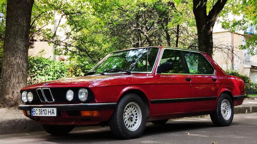 BMW 5 Series (e28)
