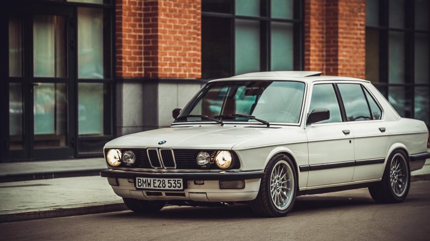 BMW 5 e28