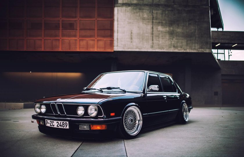 BMW 5 e28