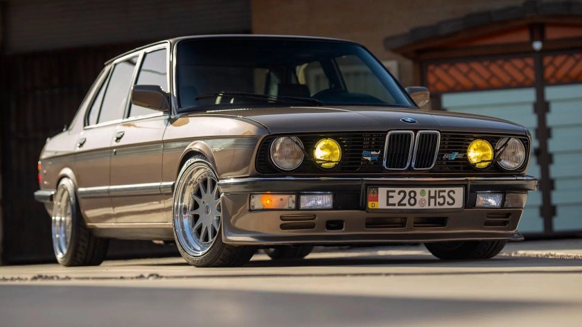 BMW 5 e28
