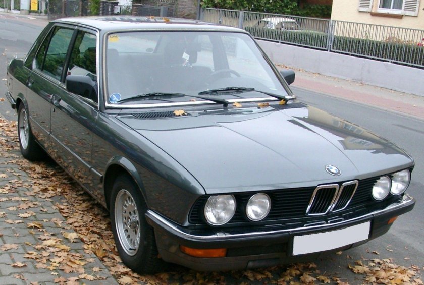 BMW 525 e28