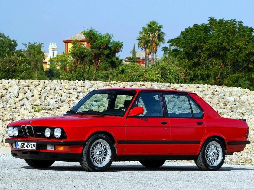 BMW e28 m5