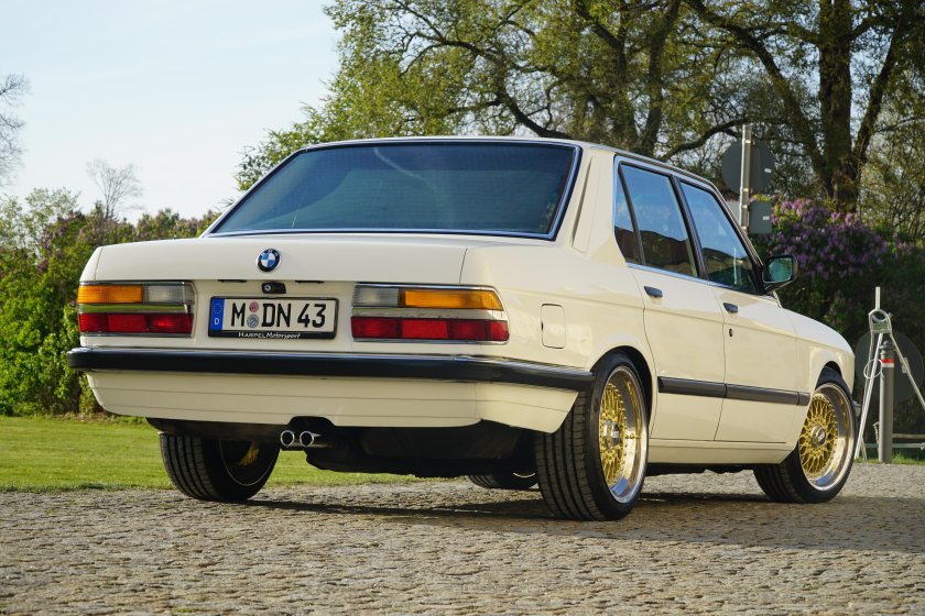 Бмв е 28 купе