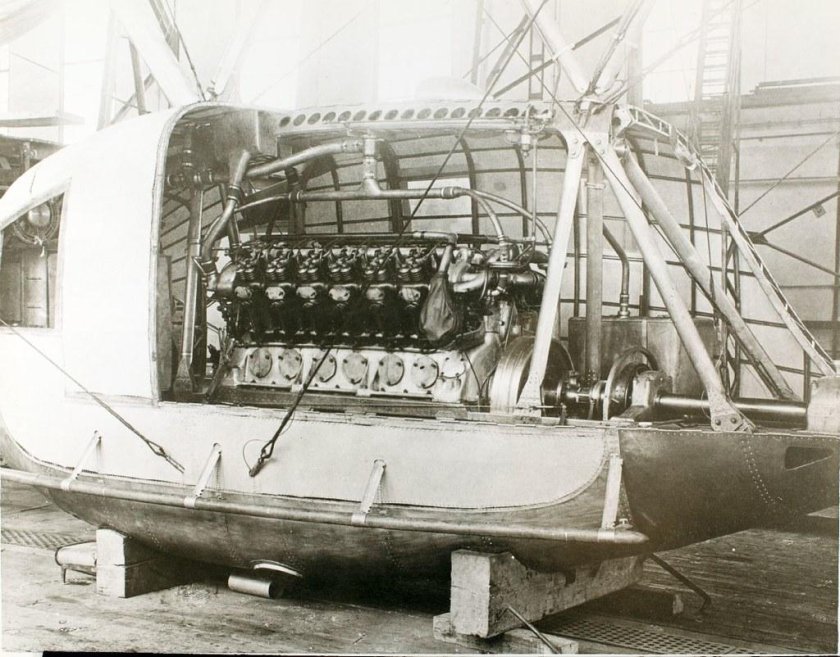 Дирижабль Цеппелин гондола двигателя