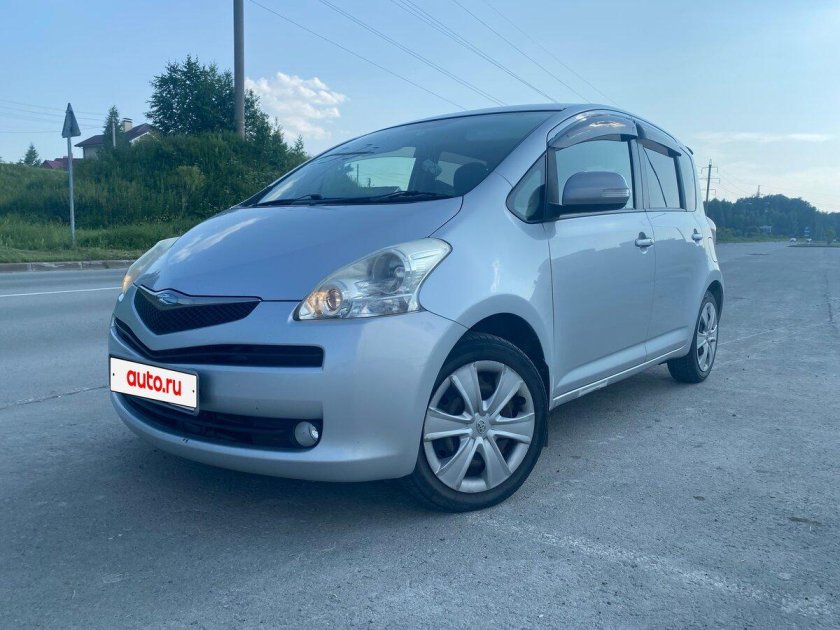 Тойота рактис 2005 год