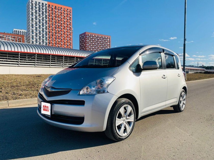 Тойота рактис 2011