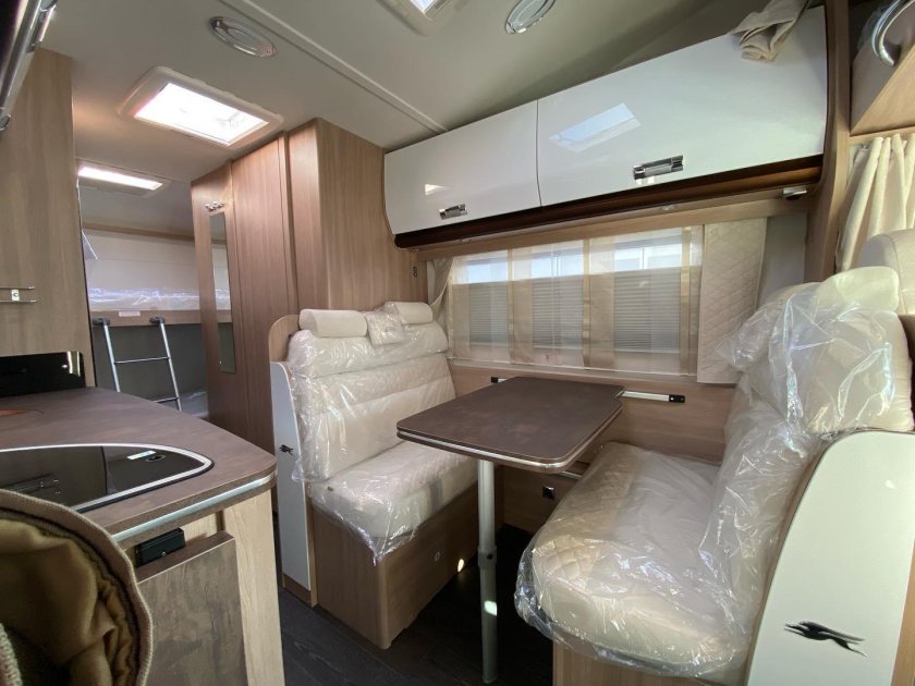 Альковный автодом