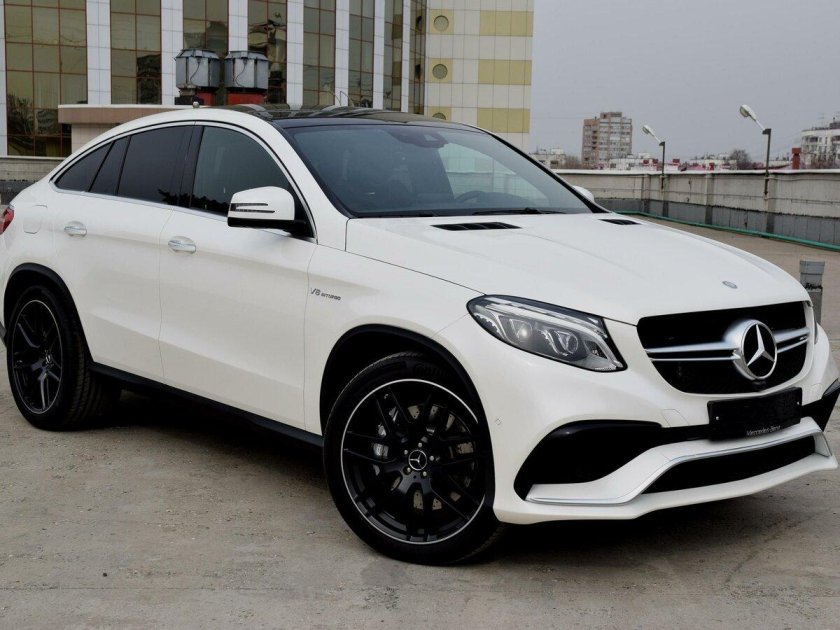 Мерседес GLE купе белый 2021