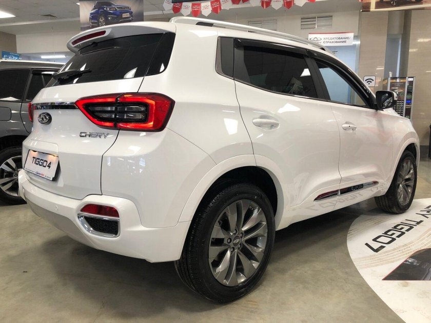 Chery Tiggo 4 белый