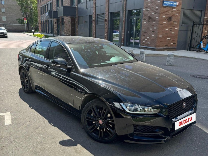 Ягуар xe