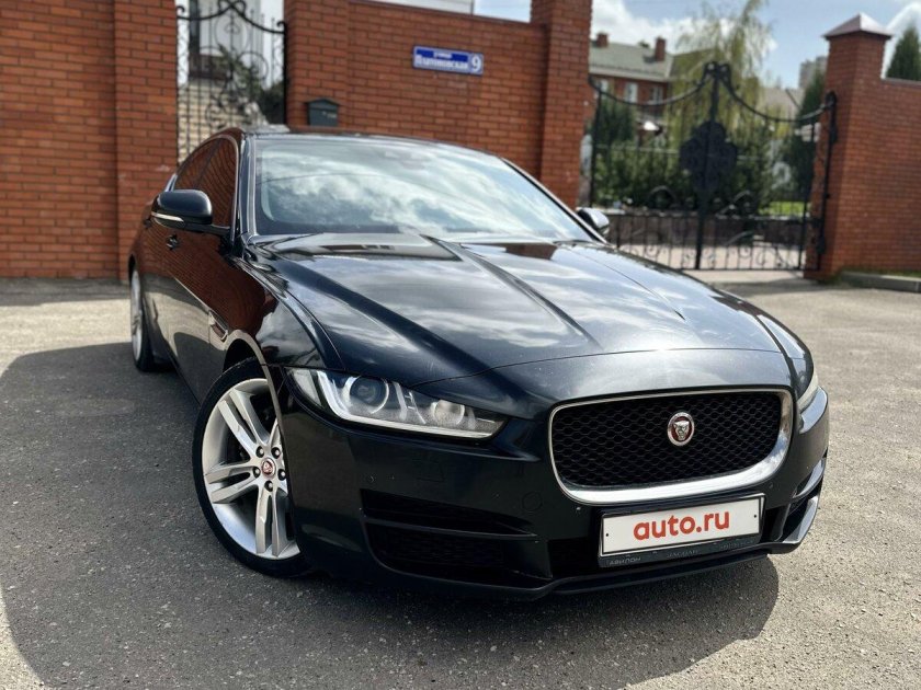 Jaguar xe 2.0 2019 \\