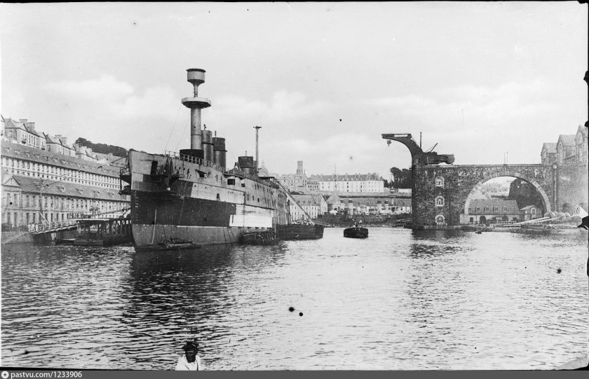 Порт Брест Франция орудие Ришелье