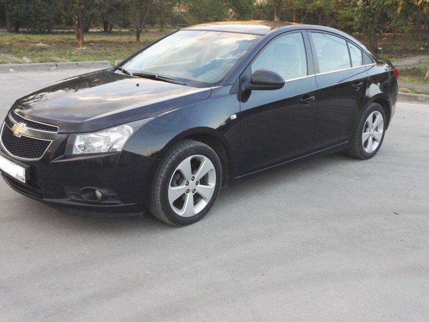 Шевроле Круз 2009 черный