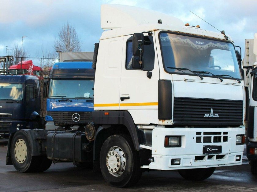 МАЗ 5440 белый