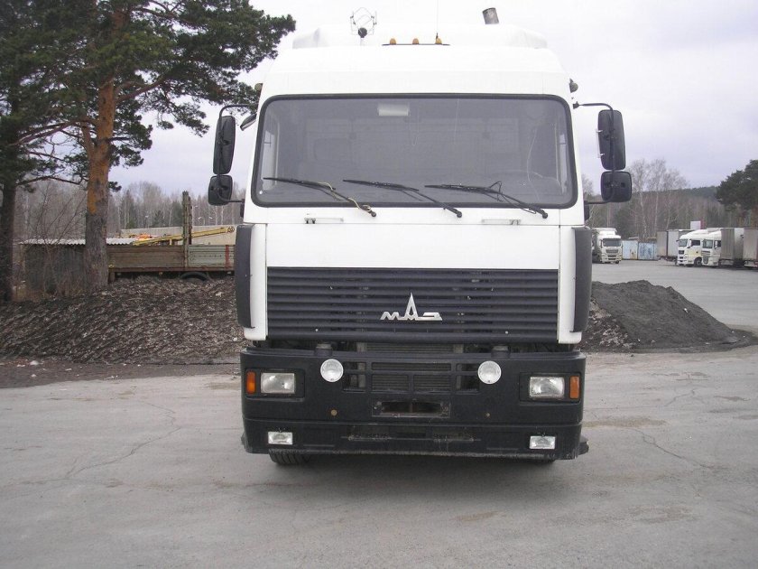 МАЗ 5440 белый