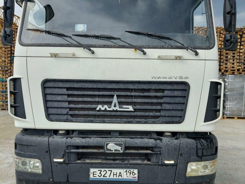 Решетка МАЗ 5440