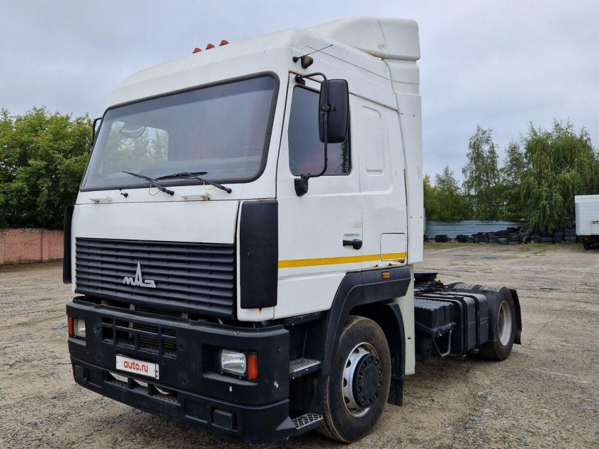 МАЗ 5440 белый