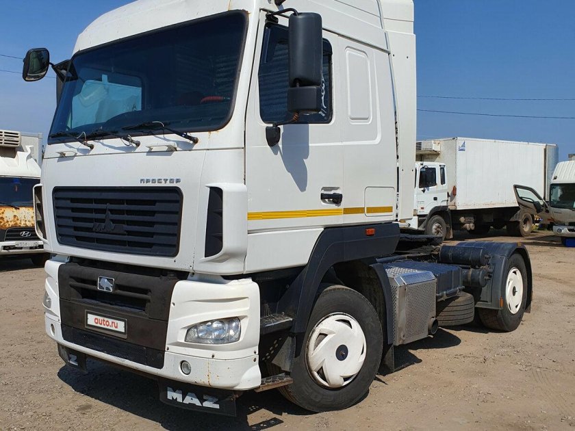 МАЗ 5440 тягач белый