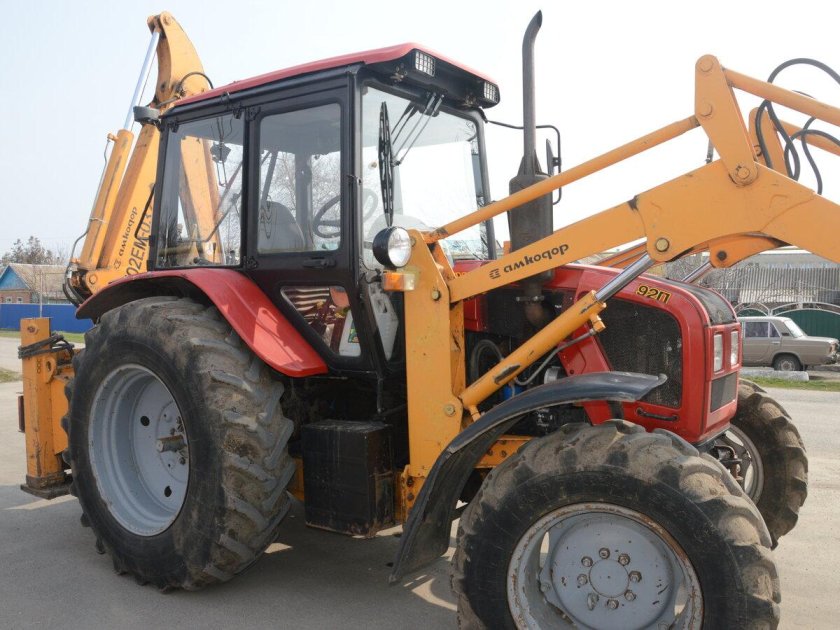 Экскаватор Амкодор 702