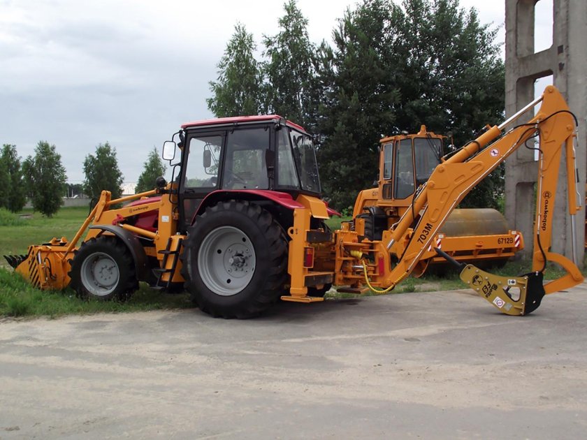 Амкодор 703м