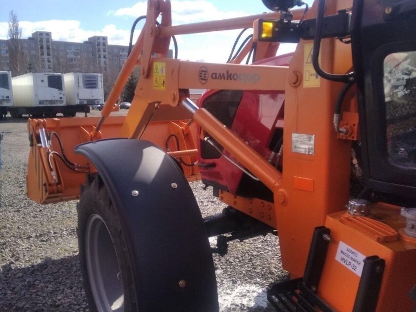 Амкодор 703м