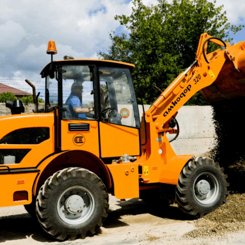 Погрузчик универсальный Амкодор 320