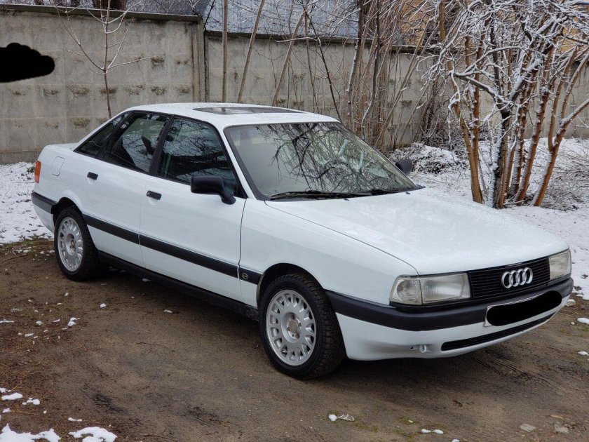 Ауди 80 белая