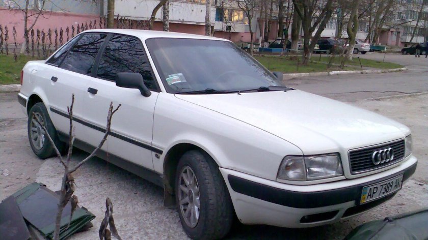 Ауди 80 белая