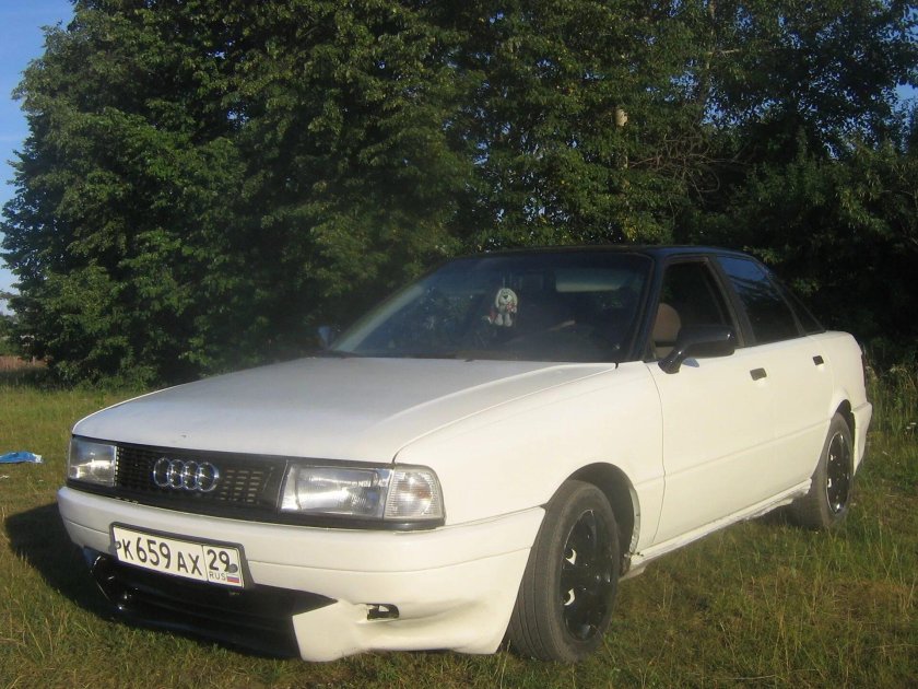 Ауди 80 белая