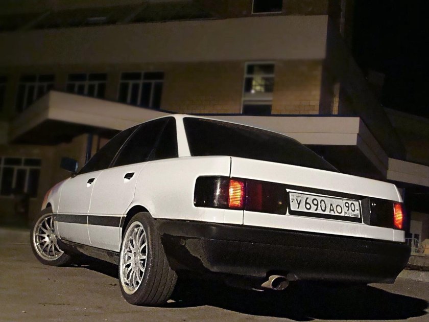Audi 80 b3 белая
